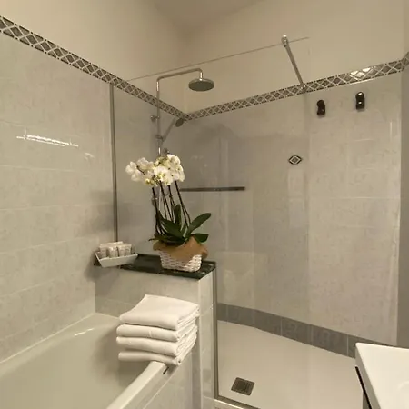 Il Molo Di Aurora 勒泽诺